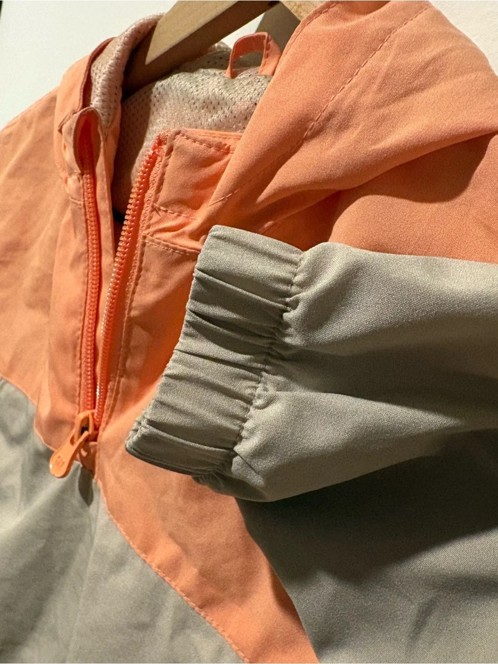 GAP colorblock hooded